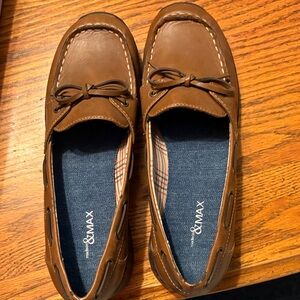 Max & Max Women's Brown Loafers